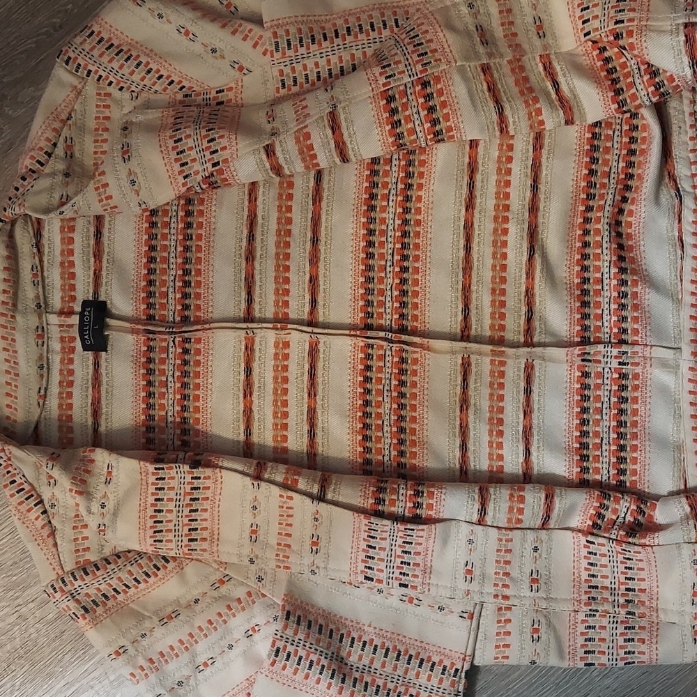 Such a cool piece! Boho blazer/ light coat. Insane embroidery throughout. - Picture 3 of 4